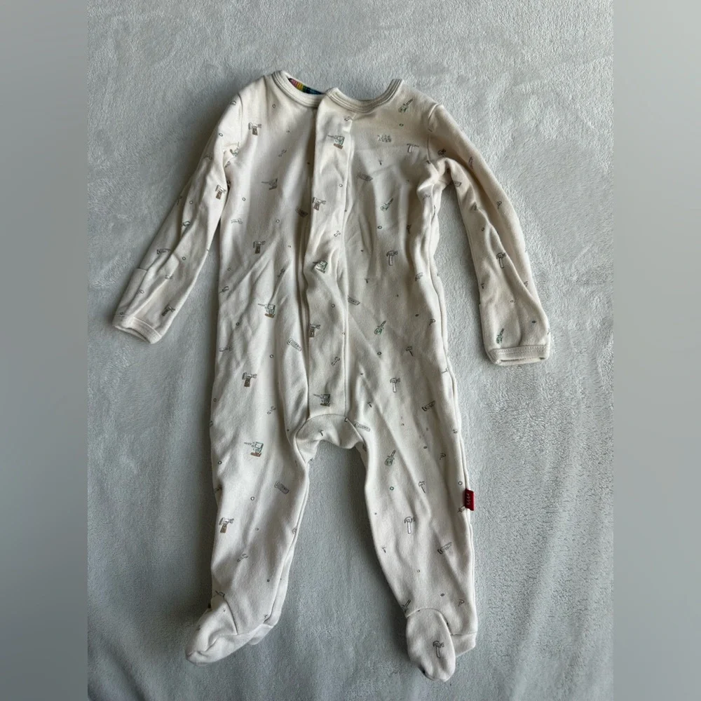MagneticMe Organic Cotton Footie - 3-6 M - Fix It Friends - Picture 3 of 5
